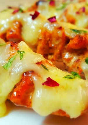 A picture of Cheesy Gulabi Murgh Kabab.