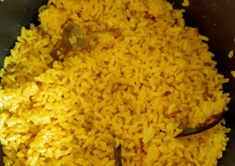 Cara Gampang mengolah Nasi kuning magic com Anti Gagal