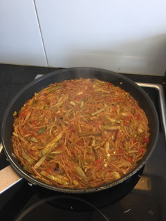 Una foto de Fideuá vegetariana