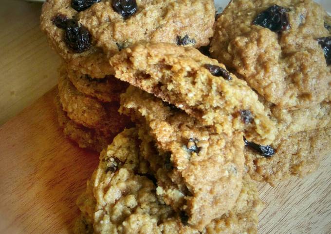 Oatmeal Raisin Chewy Cookies [Best Chewy Cookies Ever]