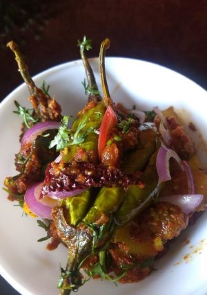 A picture of Baigan aloo in pickle gravy.