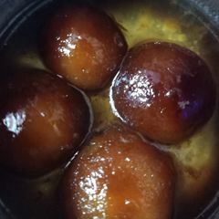 A picture of Bread gulabjamun.