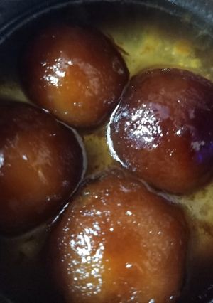A picture of Bread gulabjamun.