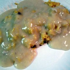A picture of pork and chicken gravy.