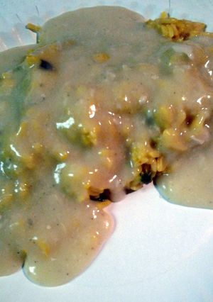 A picture of pork and chicken gravy.