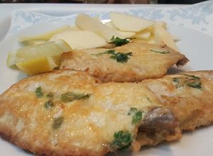 Una foto de Pescadilla o perlitas de ración rebozadas