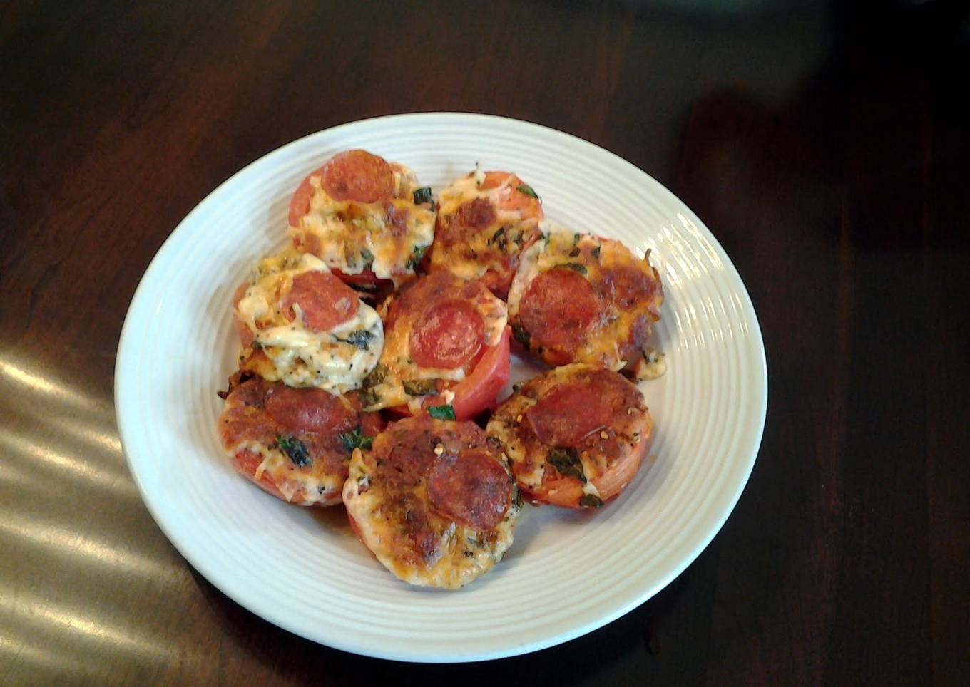Pizza Baked Tomatos
