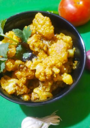 A picture of Coconut milk cauliflower sabji.