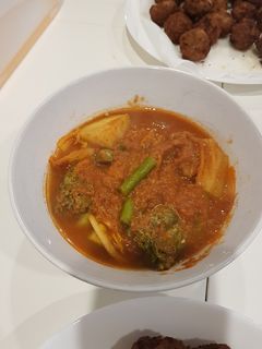 รูปของ แกงส้มผักรวม และชะอมไข่ (พริกแกงสำเร็จ)