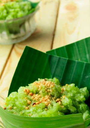 Hình của món Xôi lá dứa thơm lừng.