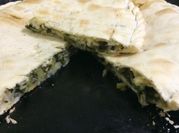 Una foto de condimentos para tarta de acelga
