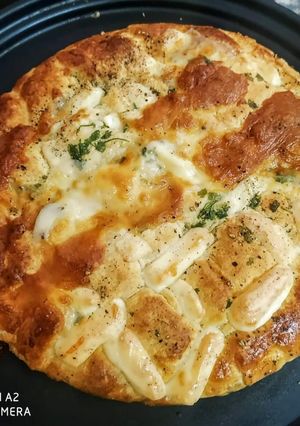 A picture of Mozzarella garlic bread.