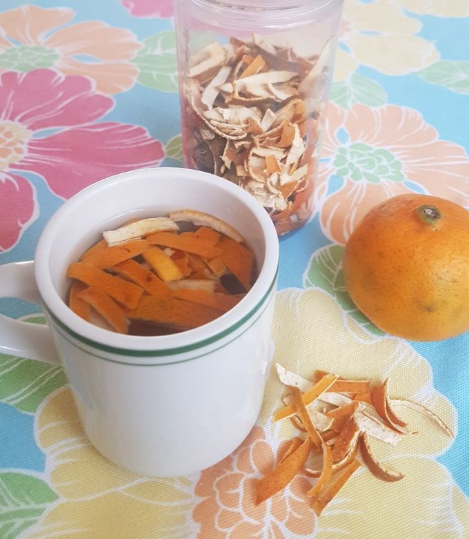 Una foto de Para el insomnio, infusión de cáscara de mandarina