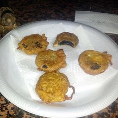 A picture of Fried Oreos.