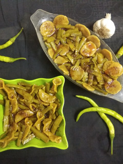 ગુવાર ઢોકળીનું શાક(Guvar dhokli nu shaak recipe in Gujarati) રેસીપી મુખ્ય ફોટો