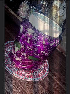 عکسی از دستور ترشی کلم بنفش