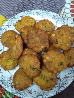 A picture of Daal Vada.