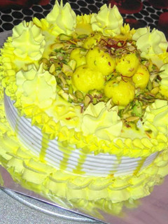 A picture of Rasmalai Cake.