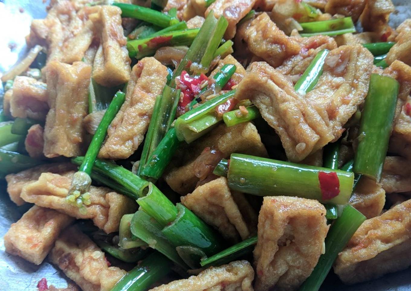Tumis tahu bunga bawang