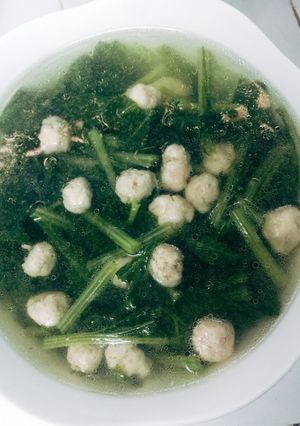 Hình của món Canh cải nấu nem viên.
