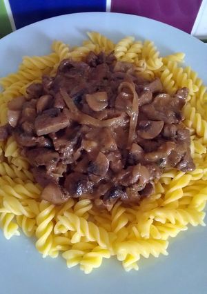 A picture of Vickys Beef Stroganoff, GF DF EF SF NF.