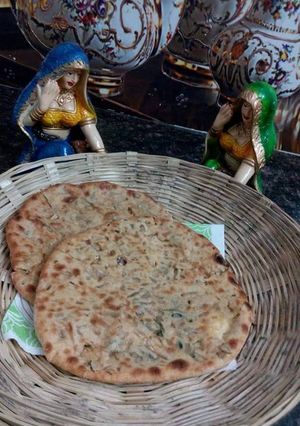 A picture of Tandoori paneer paratha.