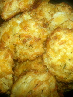 A picture of Cheddar Bay Biscuits.