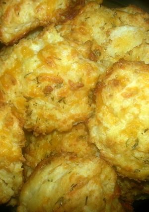 A picture of Cheddar Bay Biscuits.