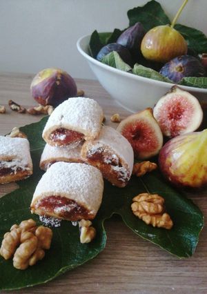Foto di Biscotti ripieni ai fichi freschi