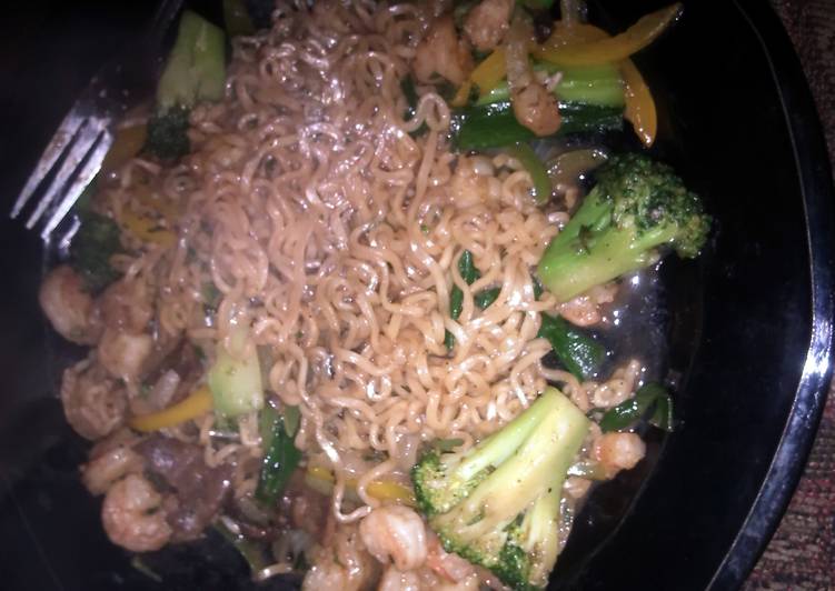 Ramen Shrimp Stir Fry