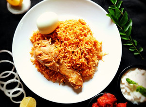A picture of Chicken Biryani.