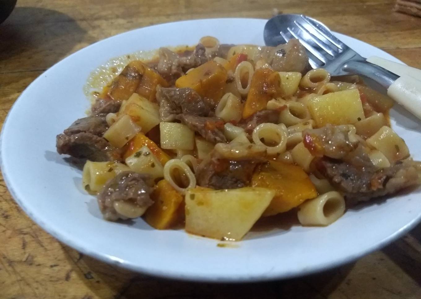 Guiso de cuarentena (súper fácil)