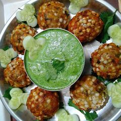 A picture of Sabudana appe.
