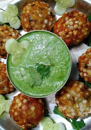 A picture of Sabudana appe.
