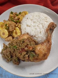Foto resep Ayam Goreng Sambal Pecak