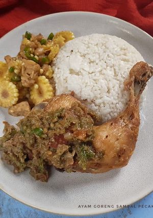 Foto resep Ayam Goreng Sambal Pecak