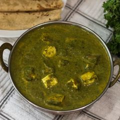 A picture of Saag paneer.