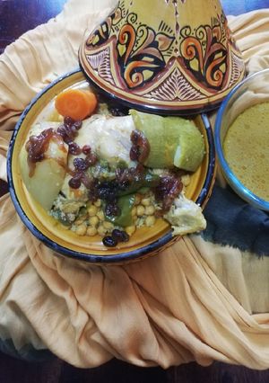 Una foto de Cous-cous marroquí de verduras y pollo