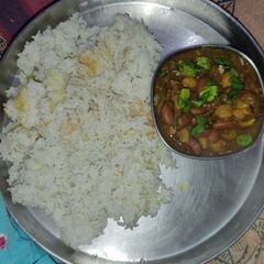 A picture of Chole chawal.