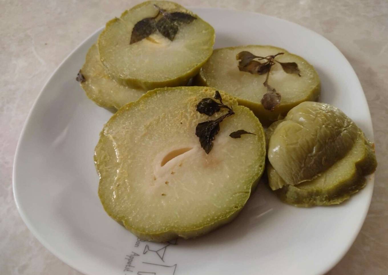 Chayotes con albahaca