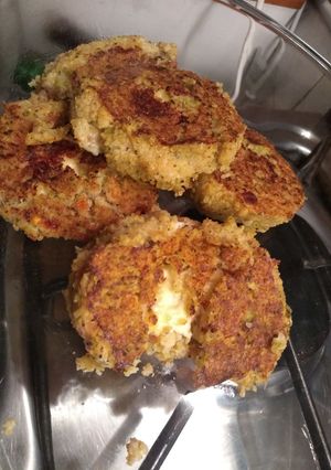 Una foto de Bombas de quinoa y brócoli