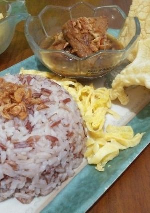 Foto resep Nasi Uduk Merah Putih