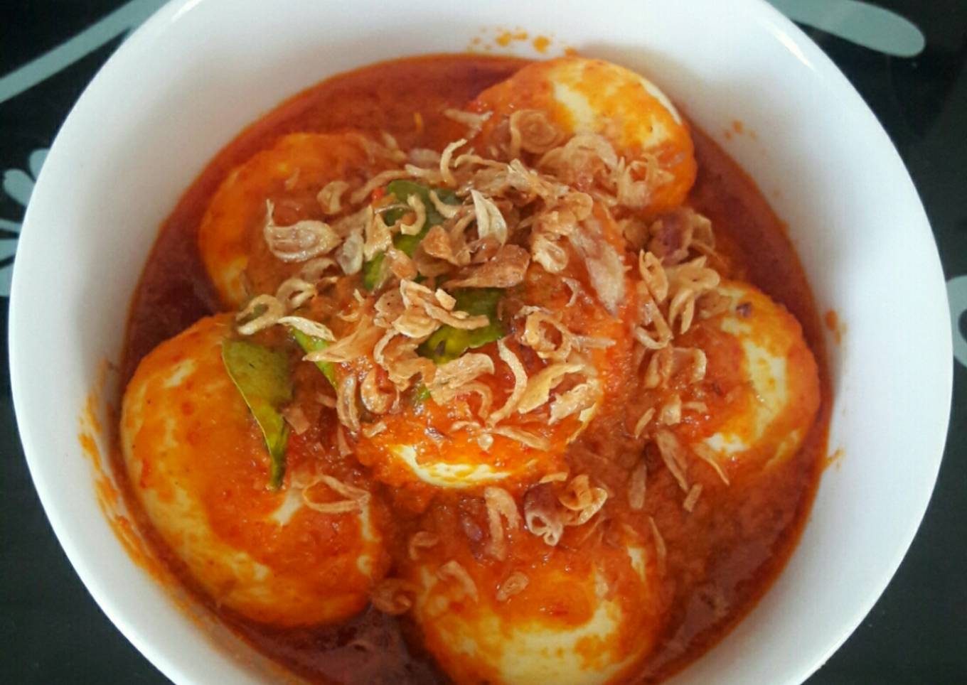Resep Telur Rendang daun Jeruk yang Enak