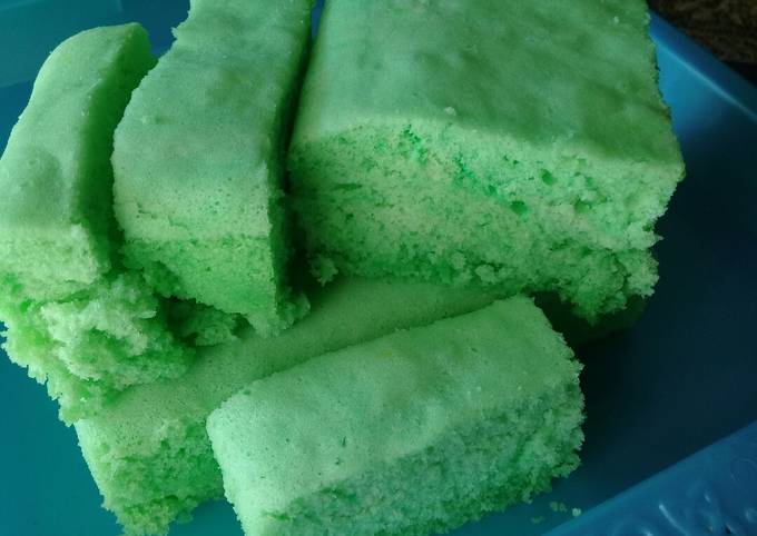 Langkah Mudah untuk Membuat Bolu pandan kukus yang Enak