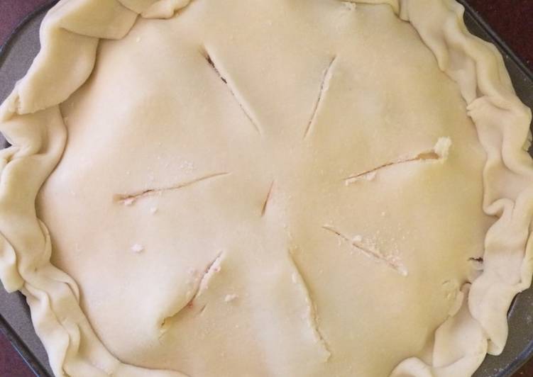 How to Prepare Award-winning Simple Rhubarb Pie