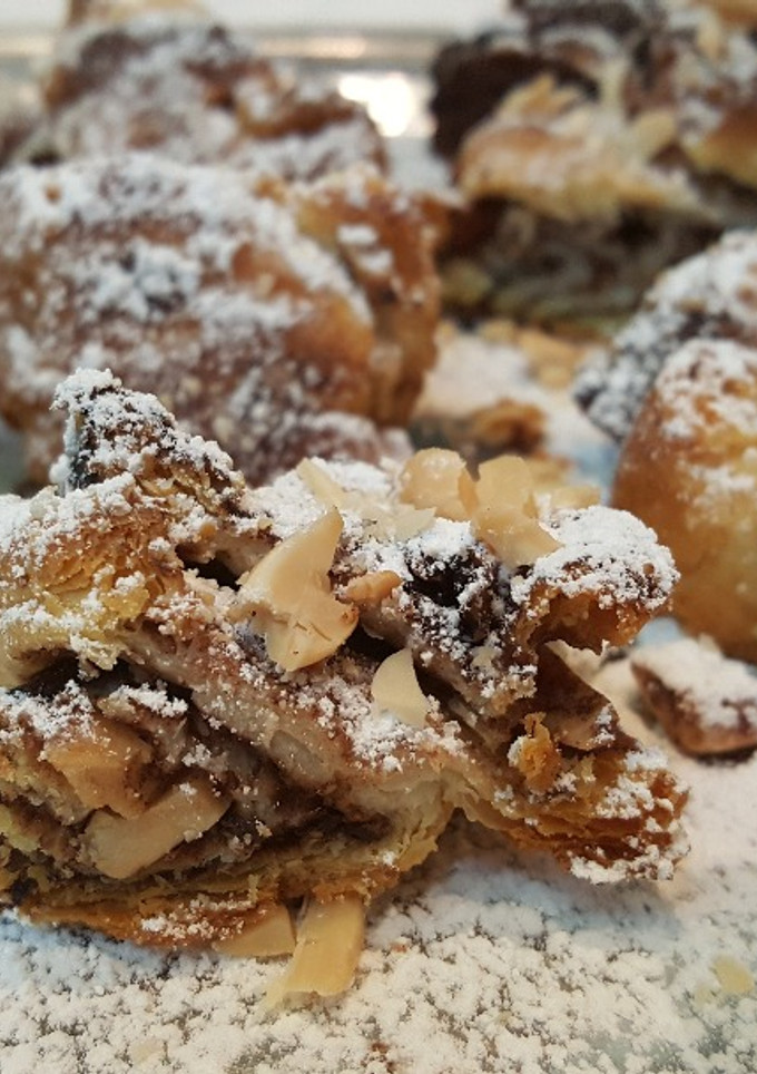 Una foto de Trenza de chocolate y almendras