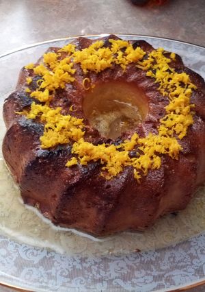 A picture of Portuguese Orange Cake with syrup.
