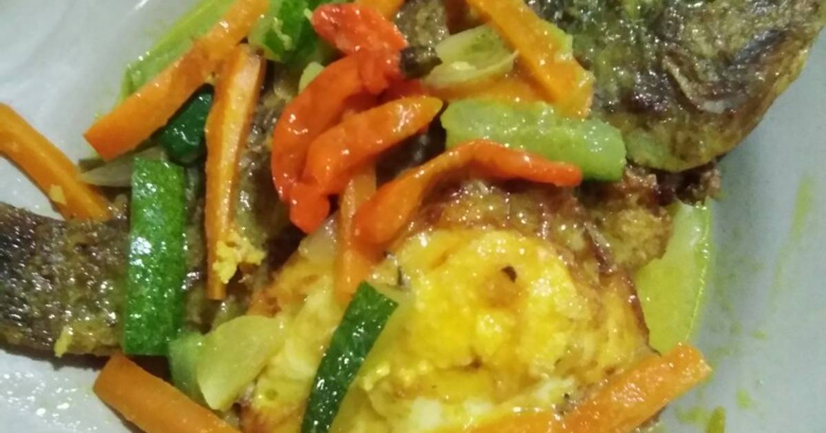 Resep Ikan Mujair Dan Telor Ceplok Pesmol Acar Kuning Oleh Febriani Prawati Cookpad 