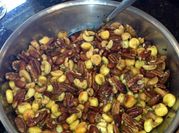 A picture of cashew nuts and pistachios