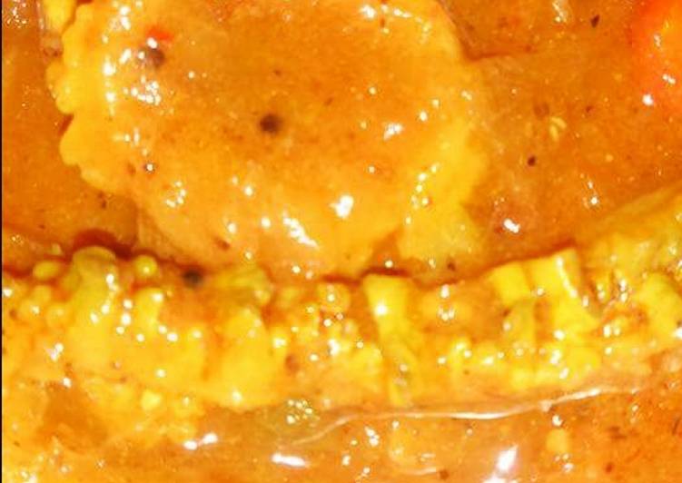 Pandu Kaakarakaaya pulusu (bittergourd curry)